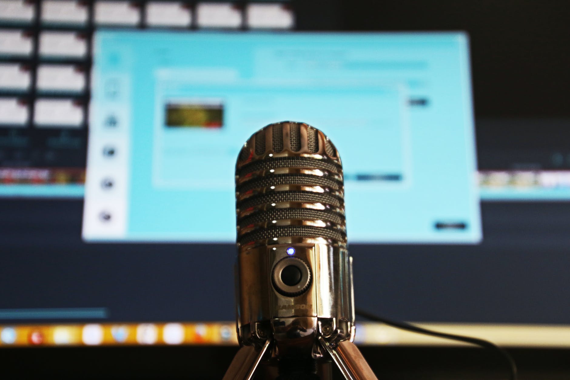 Why you need standalone microphone when working from home